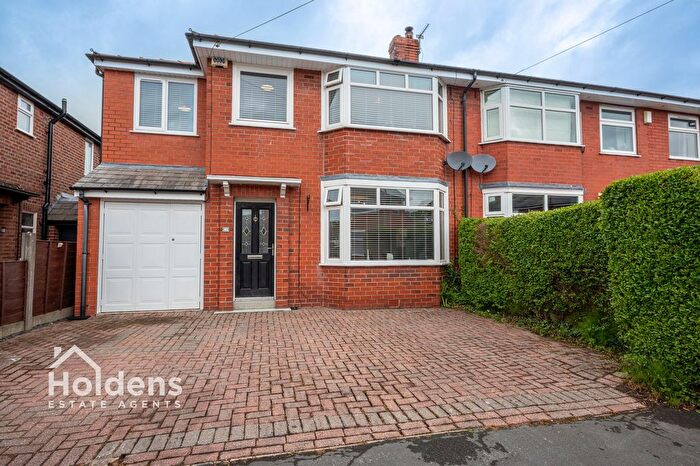 4 Bedroom Semi-Detached House For Sale In Stanley Grove, Penwortham, PR1