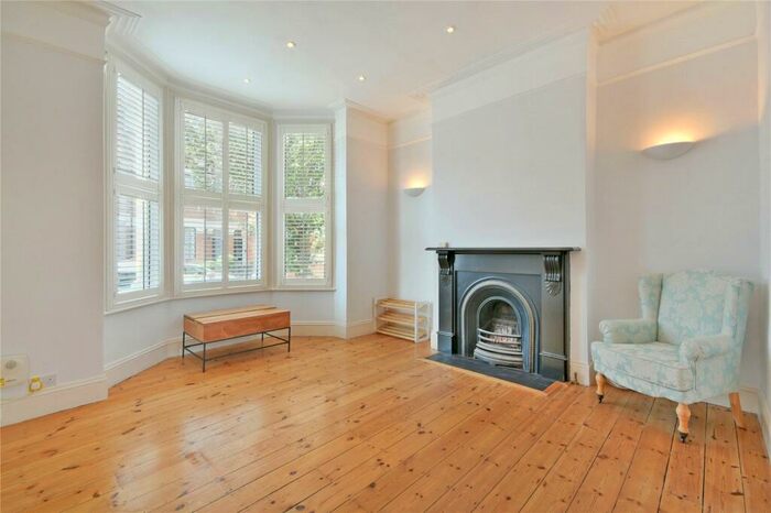 4 Bedroom Terraced House To Rent In Larch Road, Cricklewood, NW2