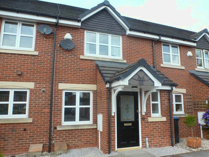 2 Bedroom Town House To Rent In Wellington Close, Burbage, Hinckley, LE10