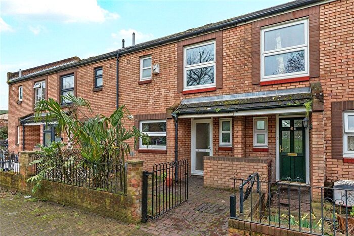 3 Bedroom Terraced House To Rent In Rectory Square, London, United Kingdom, E1