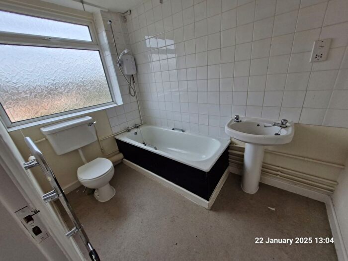 1 Bedroom Flat To Rent In B Coventry Road, Sheldon, Birmingham, West Midlands, B26