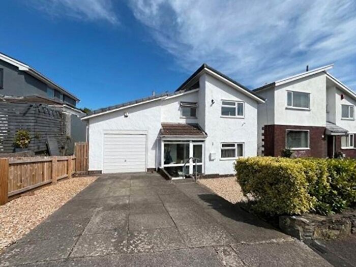 3 Bedroom Detached House For Sale In Pine Court, Talbot Green, CF72
