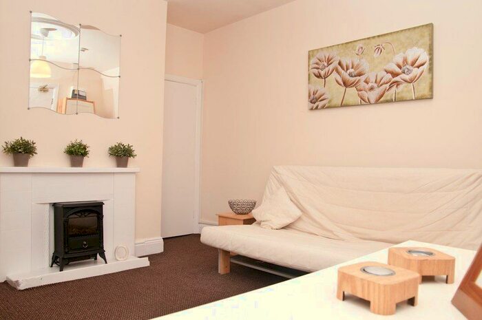 1 Bedroom Flat To Rent In Balby Road, Balby, Doncaster, DN4