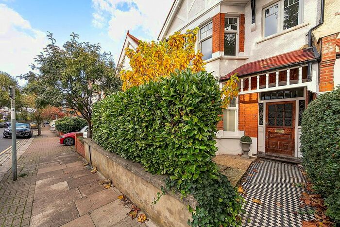 2 Bedroom Flat To Rent In Enmore Road, London, SW15