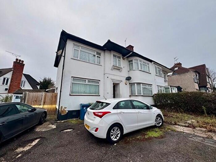 1 Bedroom Flat For Sale In Imperial Drive, Harrow, HA2