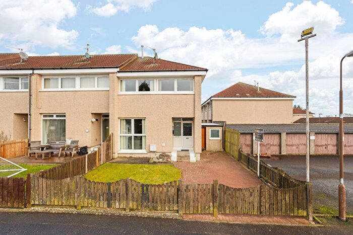 3 Bedroom End Of Terrace House For Sale In Burnbrae Road, Stoneyburn, EH47