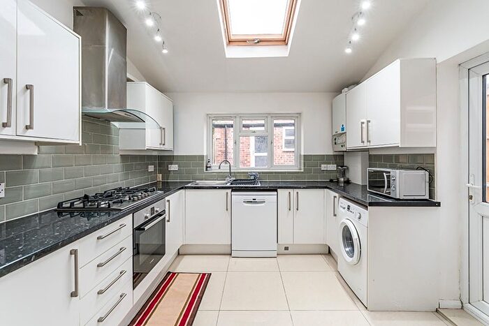 4 Bedroom Terraced House To Rent In Totterdown Street, London, SW17