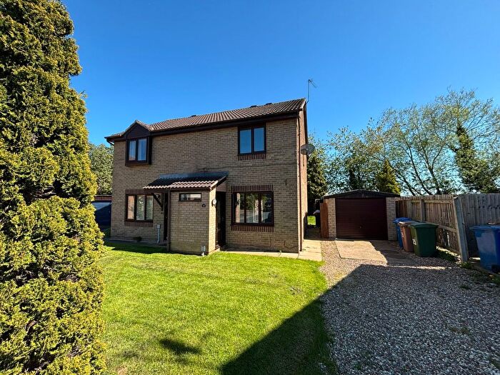 3 Bedroom Semi-Detached House To Rent In Sheldrake Way, Beverley, East Yorkshire, HU17