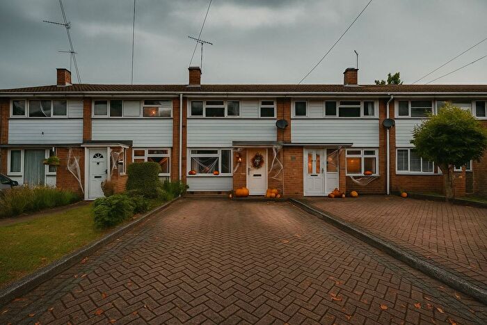 3 Bedroom Terraced House For Sale In Wheatcroft Drive, West End Park, Southampton, SO18