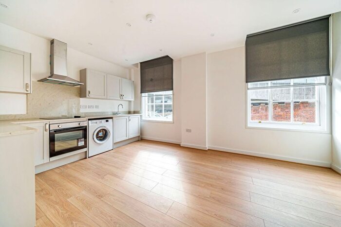 2 Bedroom Flat To Rent In King Street, Maidstone, ME14