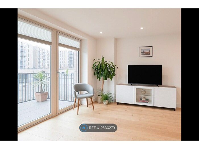 2 Bedroom Flat To Rent In Sovereign Tower, London, E16