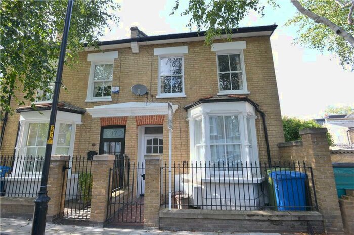 1 Bedroom Apartment To Rent In Nutbrook Street, Peckham Rye, London, SE15