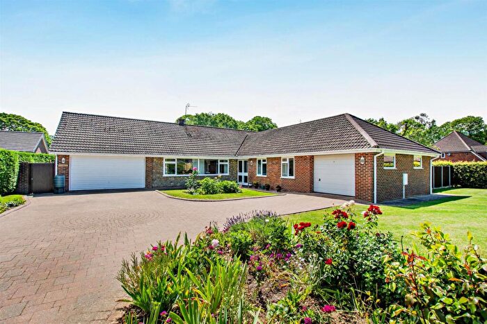 4 Bedroom Detached Bungalow For Sale In Broomfield Road, Kingswood, Maidstone, ME17