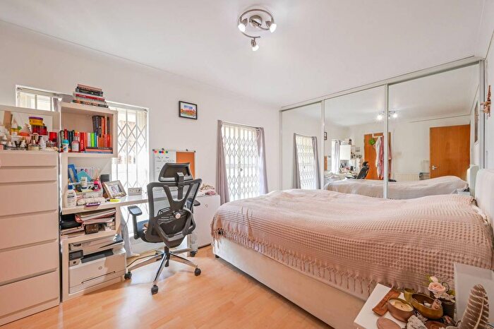 1 Bedroom Flat To Rent In Ensign Street, Tower Hamlets, London, E1