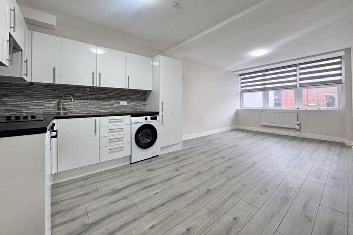 1 Bedroom Flat To Rent In Slough High Street, SL1