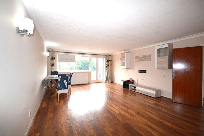 3 Bedroom Flat To Rent In Talisman Way, Wembley, HA9