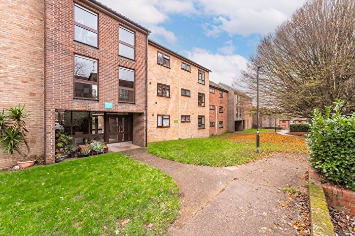 2 Bedroom Flat For Sale In Black Horse Opening, Norwich, NR3
