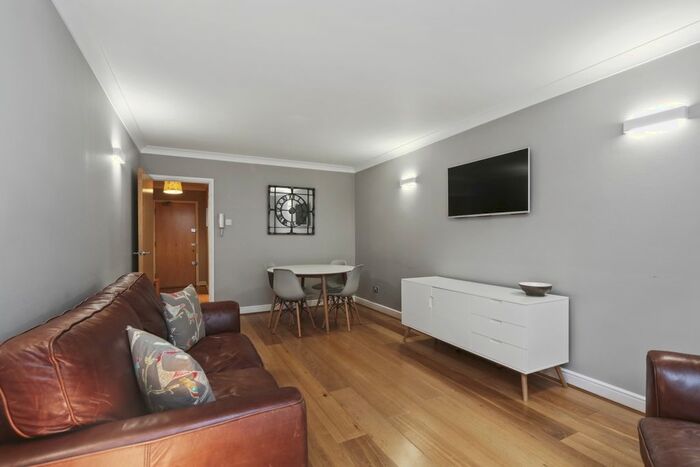 2 Bedroom Flat To Rent In Vanilla And Sesame Court, London, SE1