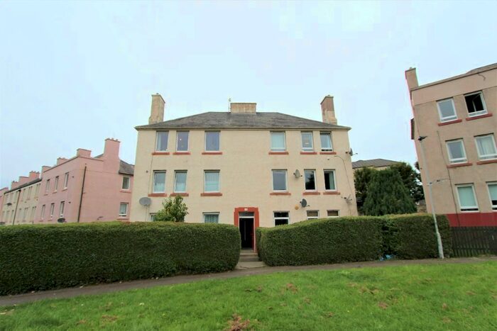 2 Bedroom Flat To Rent In Redbraes Place, Pilrig, Edinburgh, EH7