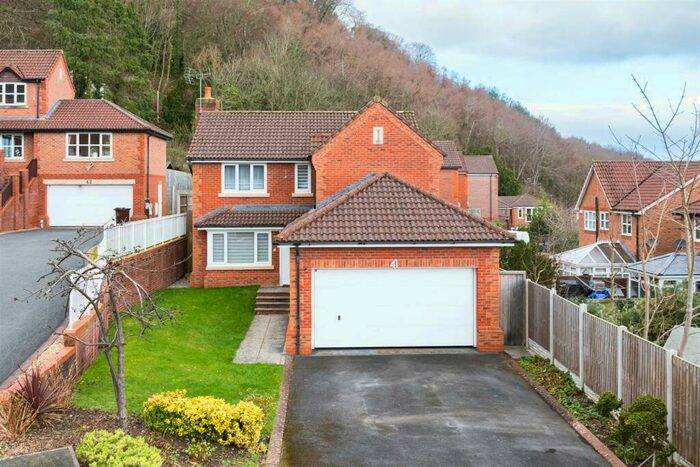 4 Bedroom Detached House For Sale In Lon Y Berllan, Abergele, Conwy, LL22