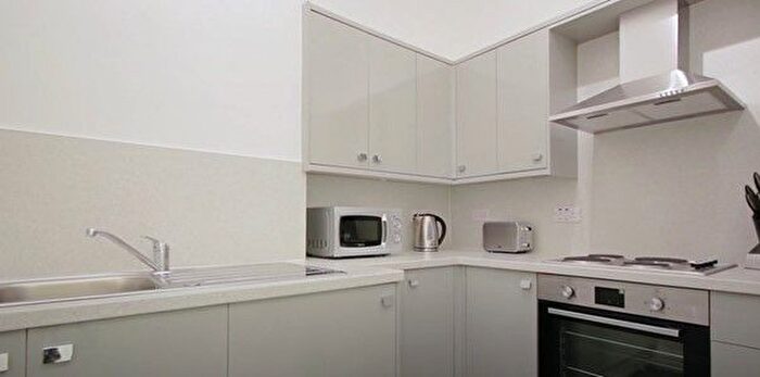 4 Bedroom Flat To Rent In Morningside Road, Morningside, Edinburgh, EH10