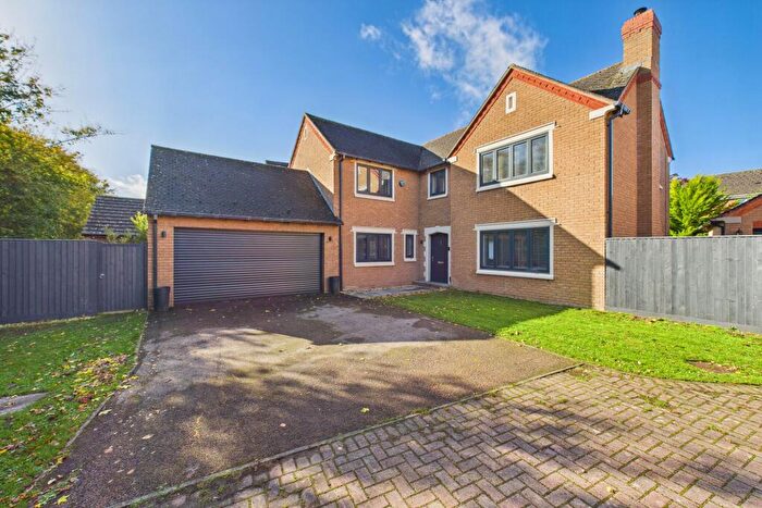 5 Bedroom Detached House For Sale In Heron Drive, Brackley, NN13