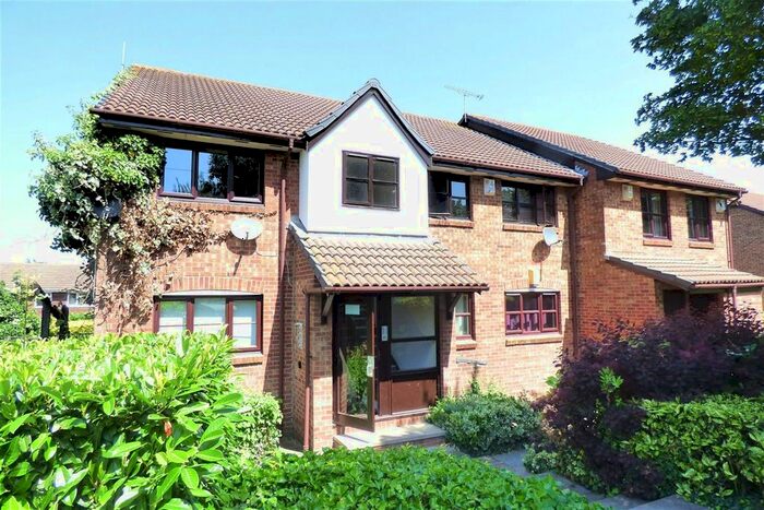 1 Bedroom Flat To Rent In Griffin Walk, Greenhithe, Kent, DA9