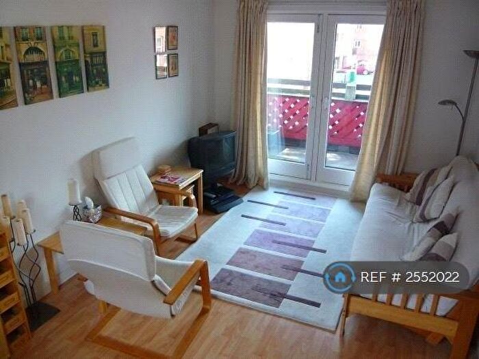 1 Bedroom Flat To Rent In Sidmoth Court, Reading, RG1