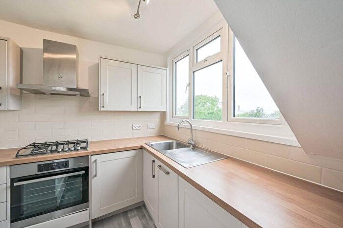 1 Bedroom Flat To Rent In Connaught Road, Harlesden, London, NW10