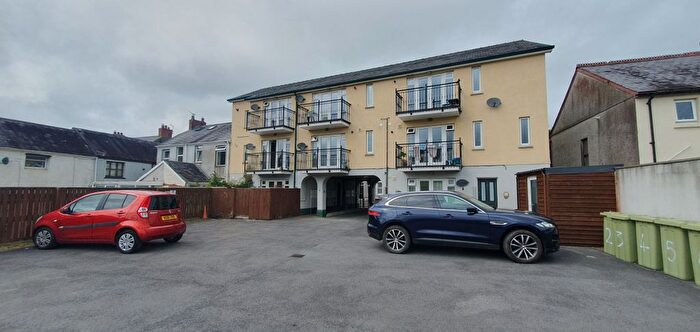 2 Bedroom Flat To Rent In Golygfa Tywi, Priory Street, Carmarthen, SA31