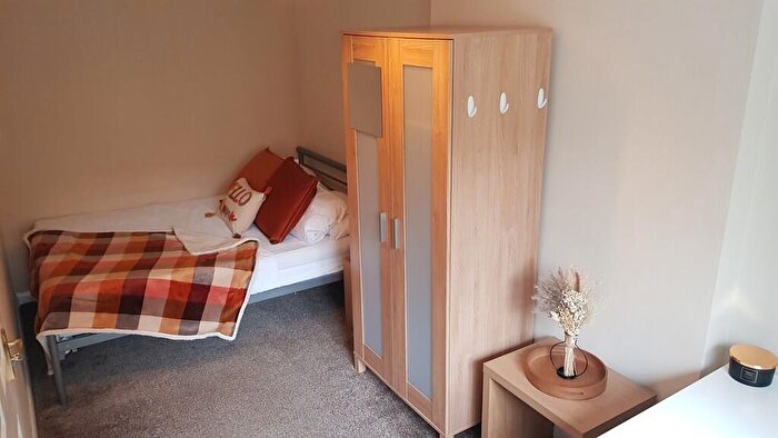 4 Bedroom Town House To Rent In Peckstone Close, CV1