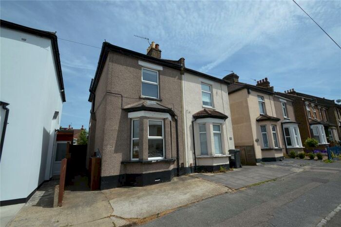 2 Bedroom House To Rent In Oval Road, Croydon, CR0