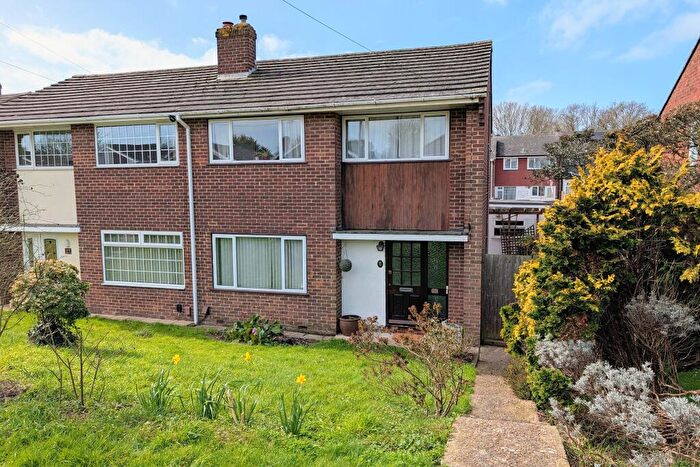 3 Bedroom Semi Detached House For Sale In Hill Park Road, Fareham, PO15