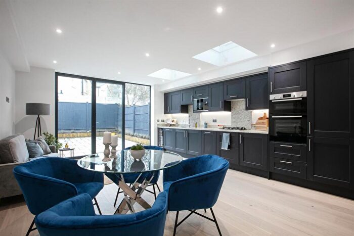 4 Bedroom Terraced House For Sale In Dunstans Road, East Dulwich, SE22