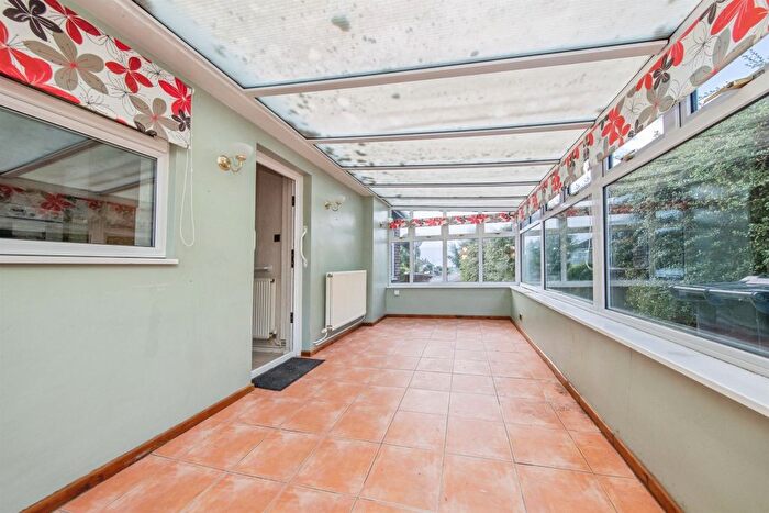 2 Bedroom Detached Bungalow For Sale In Kreswell Grove, Harwich, CO12