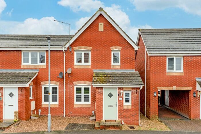2 Bedroom Property For Sale In Magpie Close, Oakley Vale, NN18