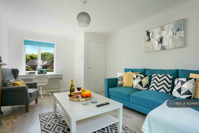 3 Bedroom Detached House To Rent In Lullingstone Drive, Bancroft Park, Milton Keynes, MK13