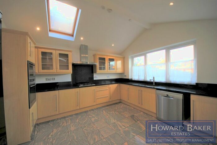 4 Bedroom Semi-Detached House To Rent In Beverley Drive, Edgware, HA8