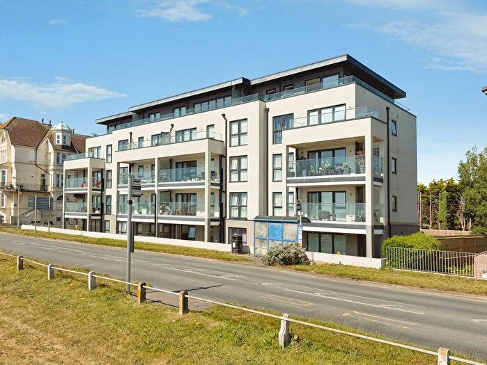 2 Bedroom Flat For Sale In Queens Road, Littlestone, New Romney, TN28