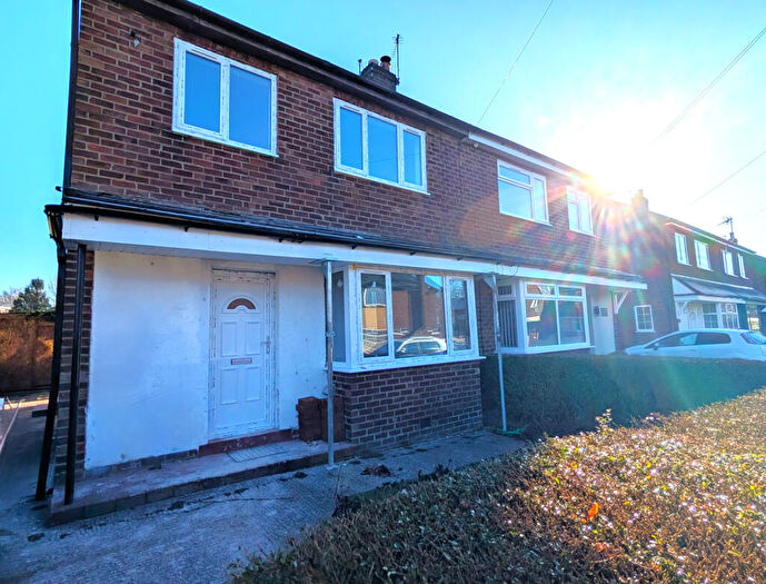 3 Bedroom Semi-Detached House To Rent In The Crescent, Preston, Lancashire, PR5