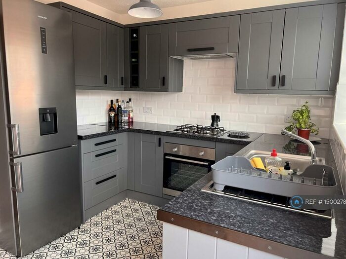 2 Bedroom Terraced House To Rent In Marham Close, Nottingham, NG2