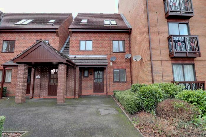 1 Bedroom Flat To Rent In Peter James Court, Stafford, ST16