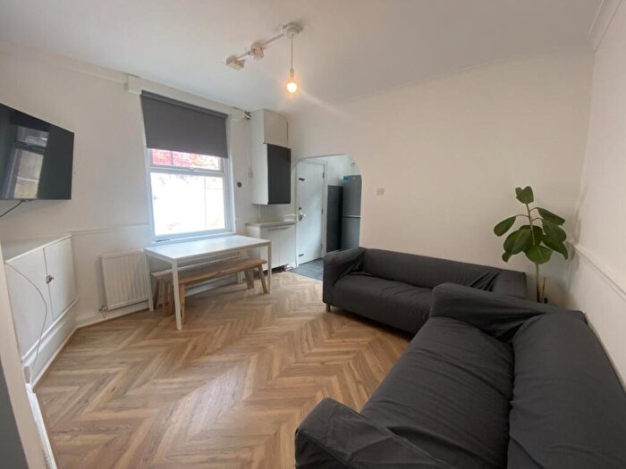 5 Bedroom House To Rent In Langdale Road, Liverpool, L15