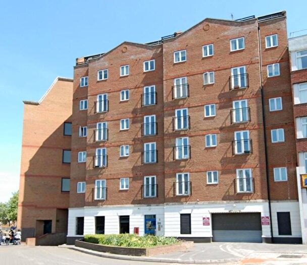 2 Bedroom Flat To Rent In Picture House, Reading, RG1