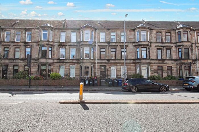2 Bedroom Flat For Sale In Greenock Road, Paisley, Renfrewshire, PA3