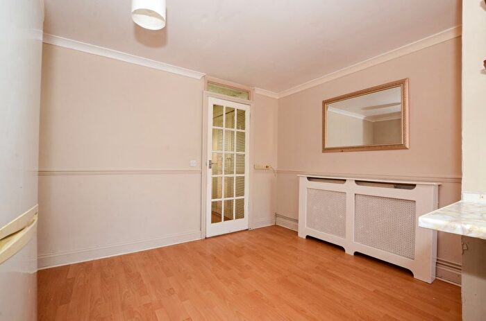 2 Bedroom Terraced House For Sale In Mayfield Close, Uxbridge, UB10