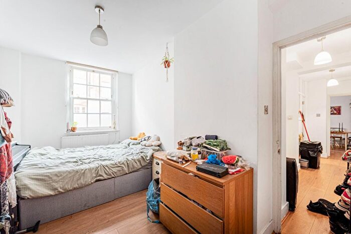 1 Bedroom Flat For Sale In Peabody Estate, Camberwell Green, London, SE5