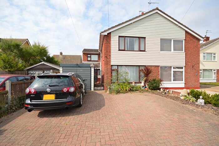 4 Bedroom Semi-Detached House For Sale In Worcester Crescent, Alresford, CO7