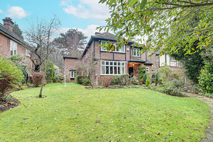 5 Bedroom Detached House For Sale In Lemsford Road, St. Albans, Hertfordshire, AL1