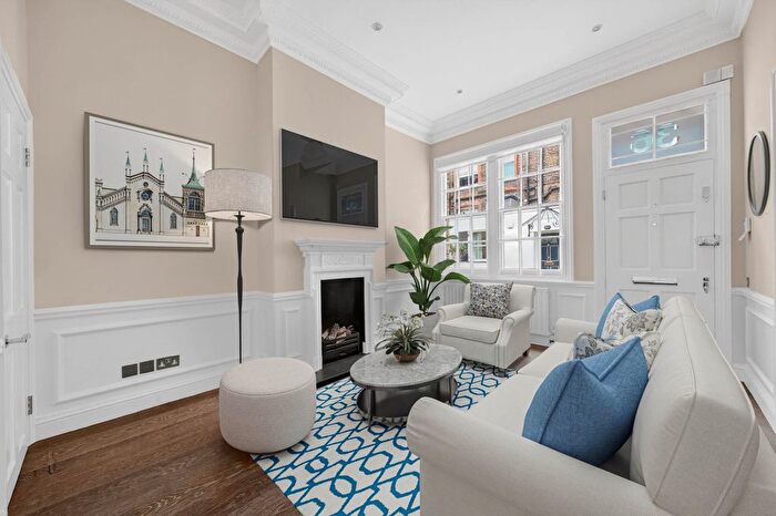 3 Bedroom Mews To Rent In Hesper Mews, Earls Court, London, SW5